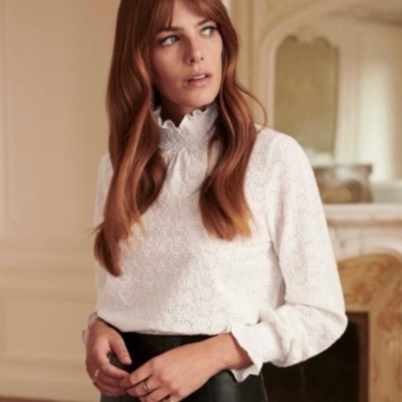 Sézane Cathy Blouse in Ecru - Picture 2 of 11